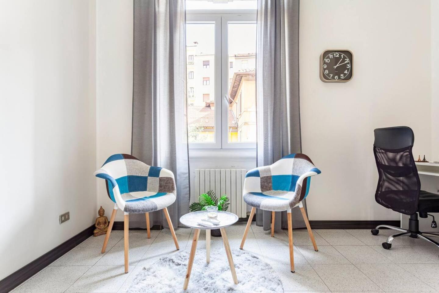 *New Apartment In The Center Милано Екстериор снимка